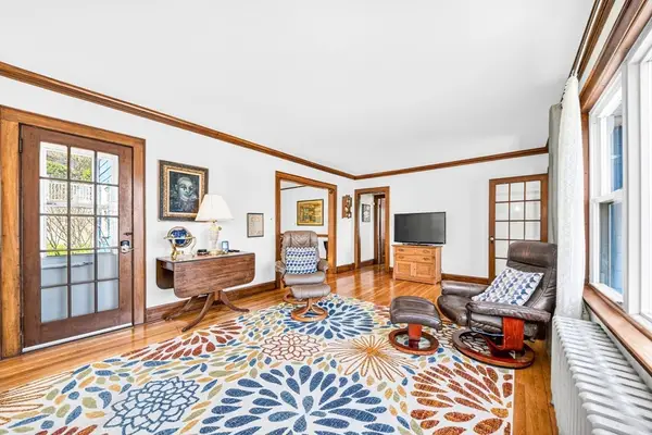 48 Edgecliff #1, Watertown, MA 02472