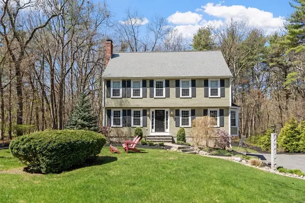 112 Stonecleave Road, North Andover, MA 01845