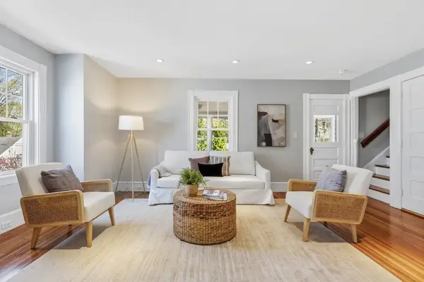 9 Governors Avenue #2, Winchester, MA 01890