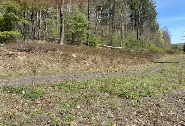 Lot 7,199 Pequot St, Southampton, MA 01073