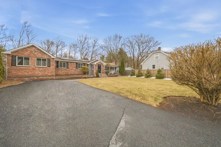 30 Glendale Ave, Uxbridge, MA 01569 - #3