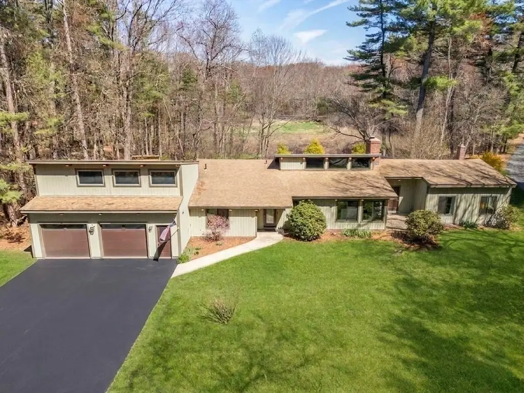 6 Cranberry Ln, Hudson, MA 01749 - #1