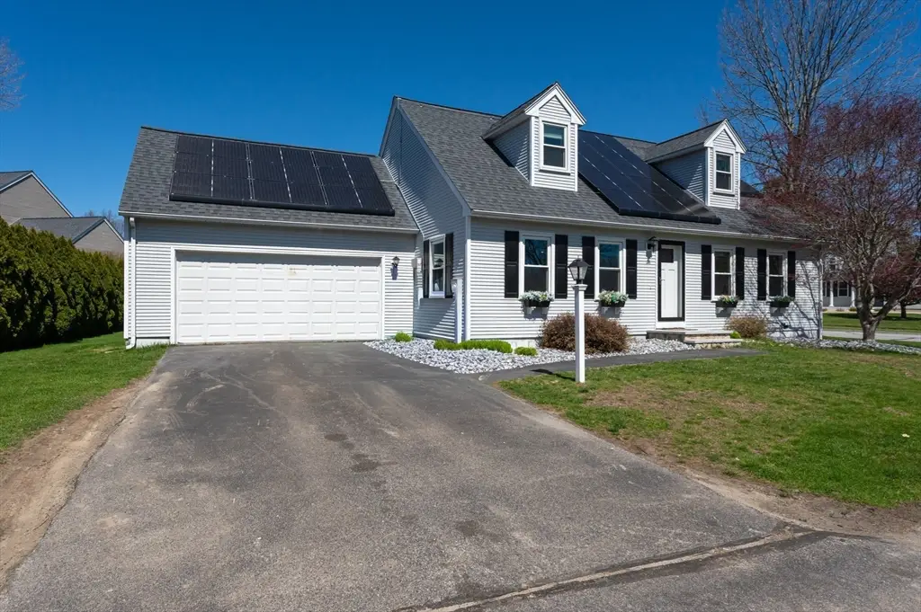 26 Juniperwood Dr, Haverhill, MA 01832 - #1