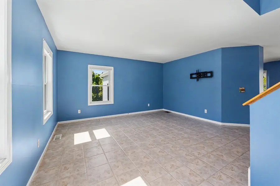 26 Juniperwood Dr, Haverhill, MA 01832 - #2