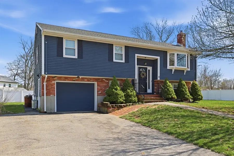 11 Duffy Dr, Taunton, MA 02780 - #2