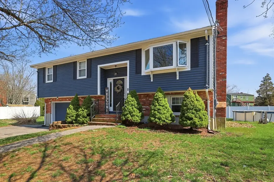 11 Duffy Dr, Taunton, MA 02780 - #3