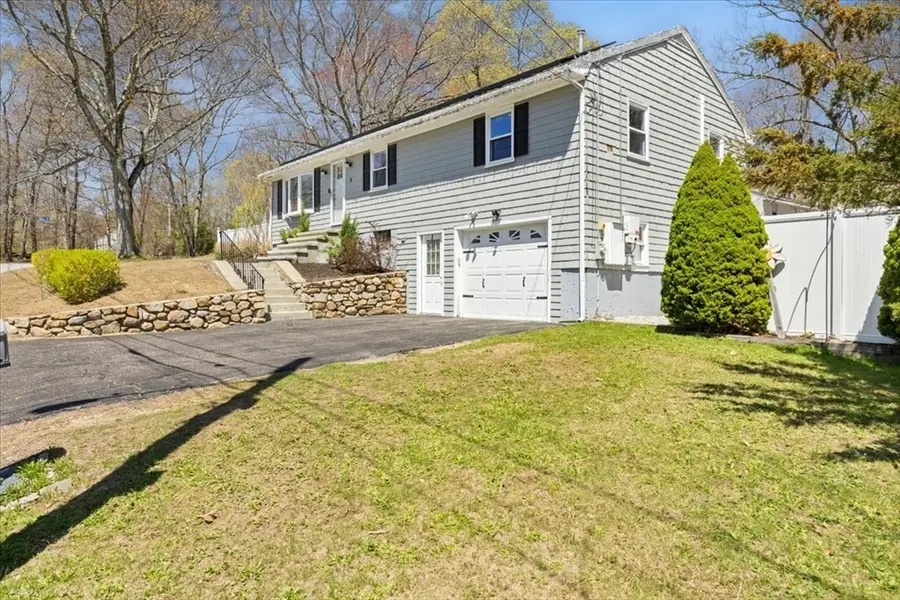 6 Ascension St, Blackstone, MA 01504 - #2
