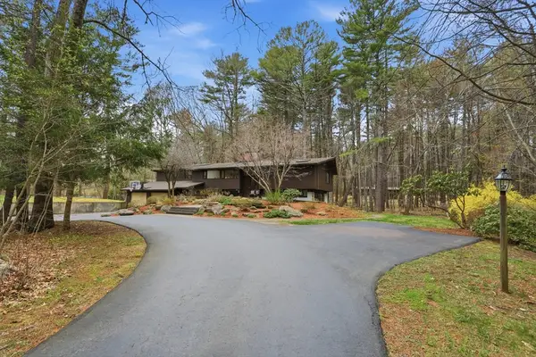 384 River Road, Carlisle, MA 01741