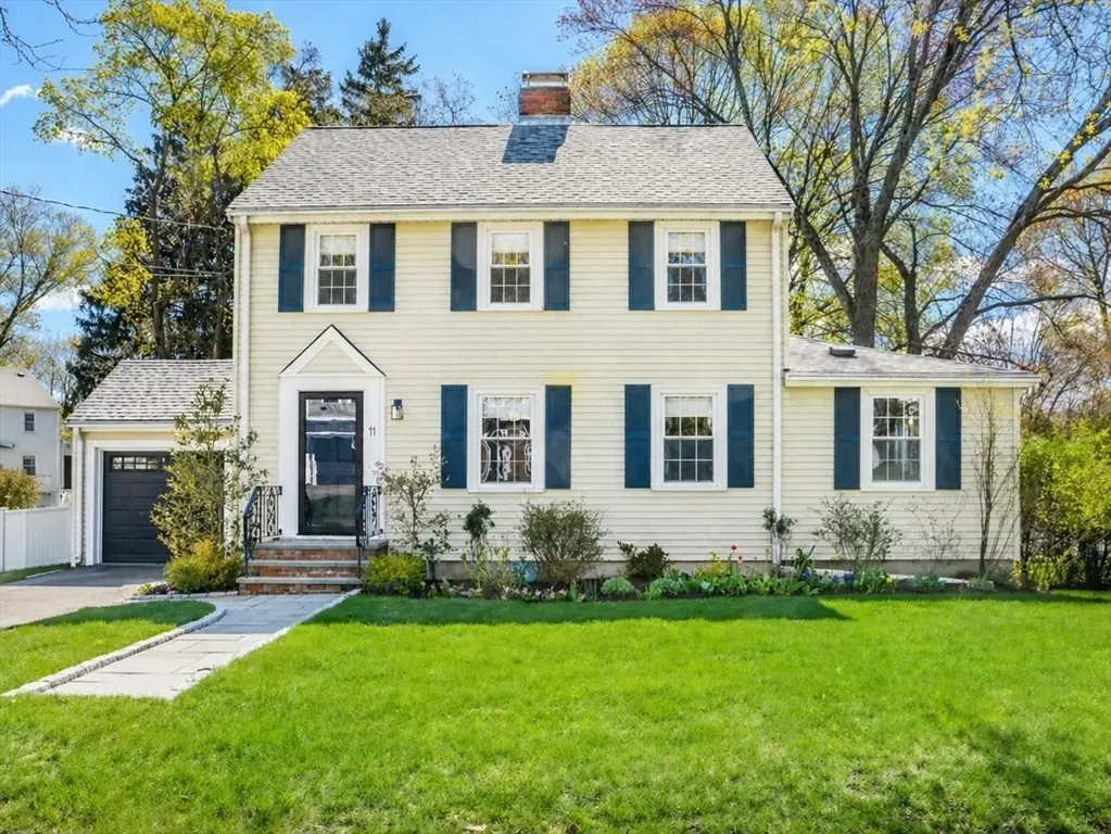 11 Bunker Ln, Newton, MA 02465 - #1