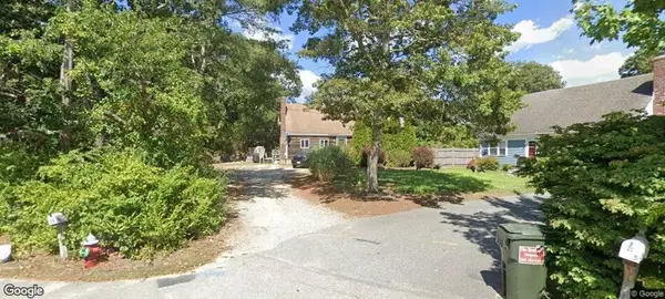 28 Janice Lane, Barnstable, MA 02601