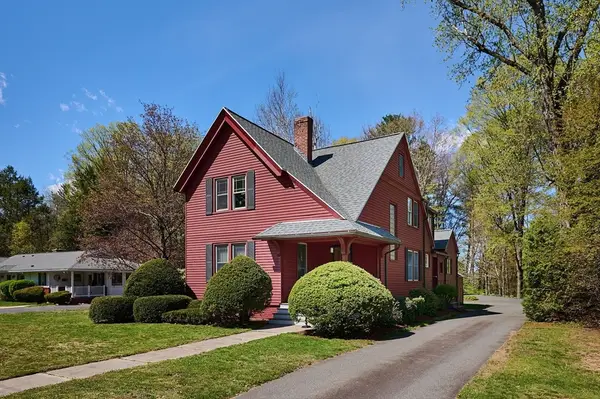11 Glendale St, Easthampton, MA 01027