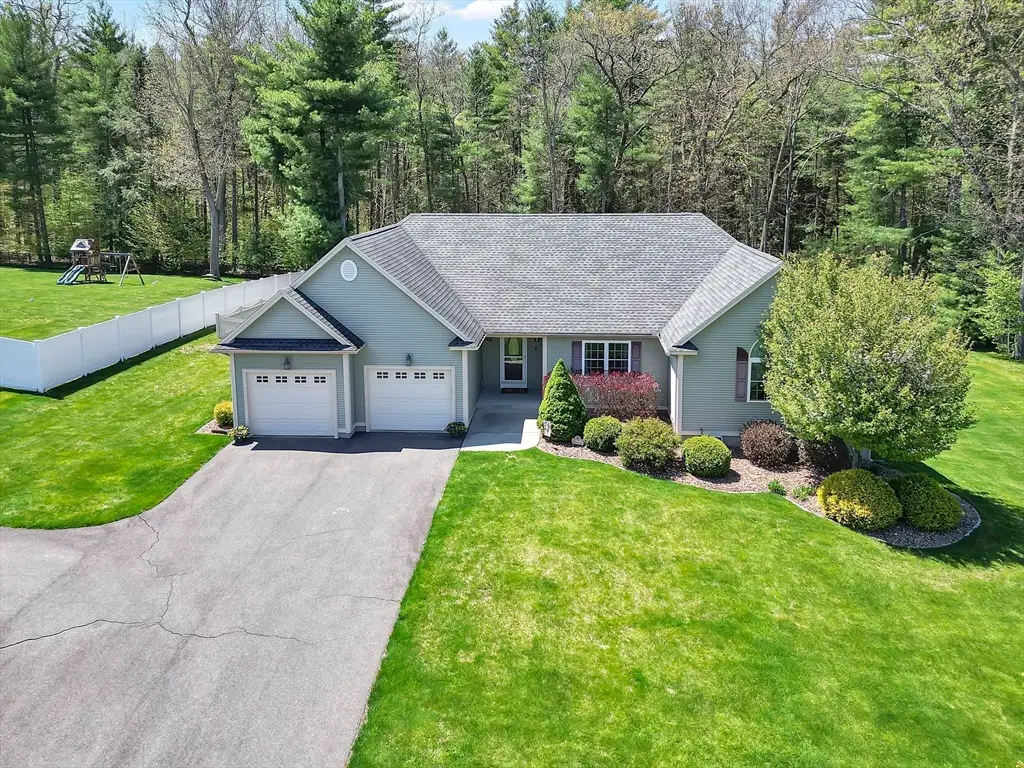 8 Carla Ln, Wilbraham, MA 01095 - #1