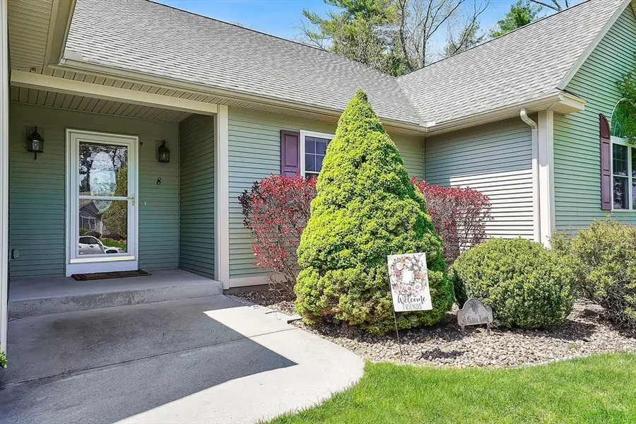 8 Carla Ln, Wilbraham, MA 01095 - #2