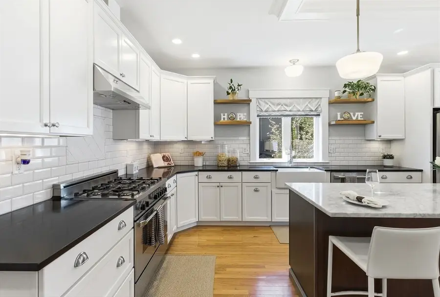 72 Hancock St, Bedford, MA 01730 - #3