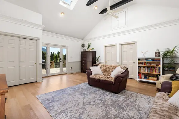 452 N Central St, East Bridgewater, MA 02333