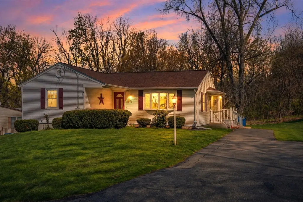 22 Buckingham Ave, West Springfield, MA 01089 - #1