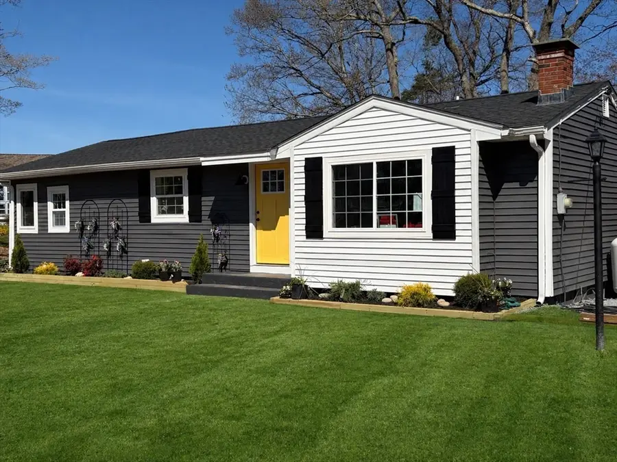 9 Valley Street, Assonet, MA 02728 - #2