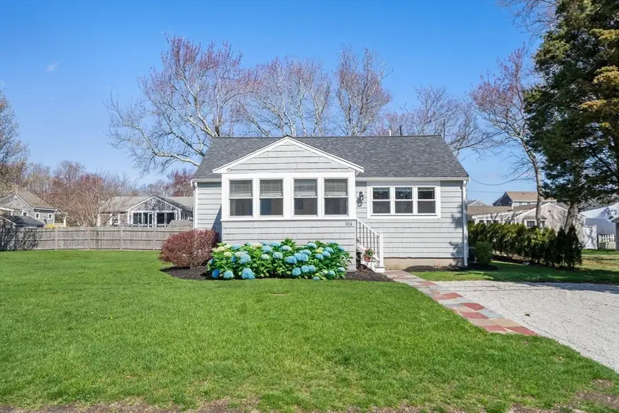 104 Hartford Rd, Marshfield, MA 02050 - #2