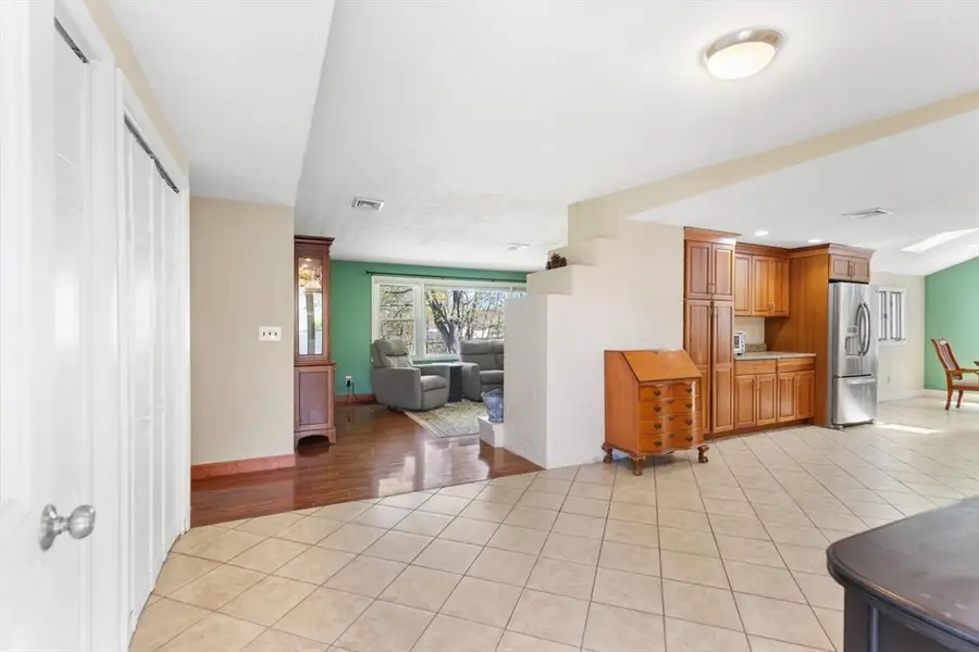 52 Coolidge Rd, Danvers, MA 01923 - #3