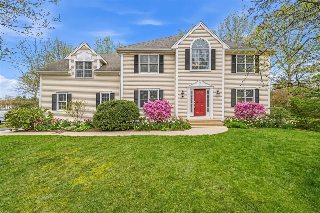 11 Little Tree Rd, Medway, MA 02053 - #1