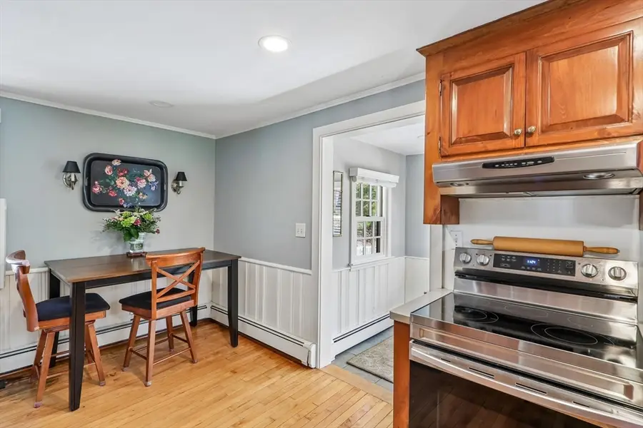 108 Kendall St, Walpole, MA 02081 - #3