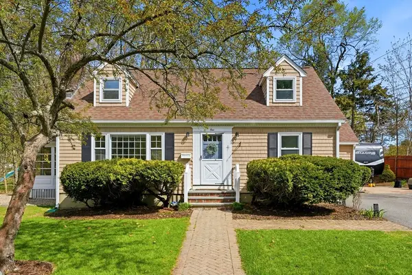 1 Valley Rd, Lexington, MA 02421