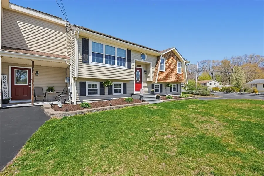 2 Kimberly Ln, Blackstone, MA 01504 - #2