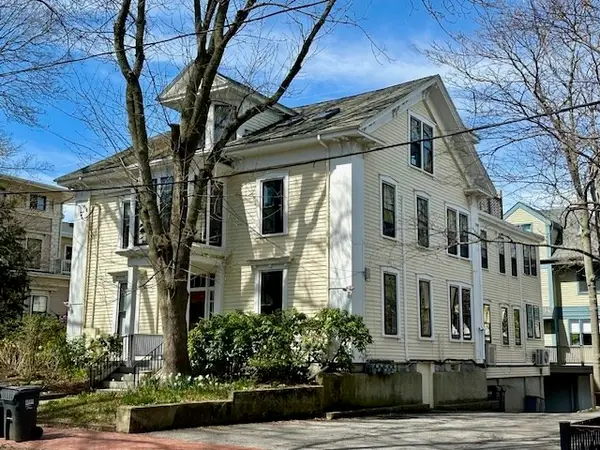 21 Lee Street #2R, Cambridge, MA 02139