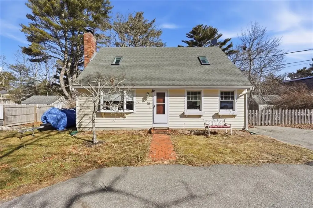 70 Quinaquisset Ave, Mashpee, MA 02649 - #1