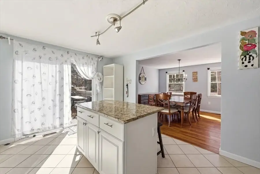 70 Quinaquisset Ave, Mashpee, MA 02649 - #3
