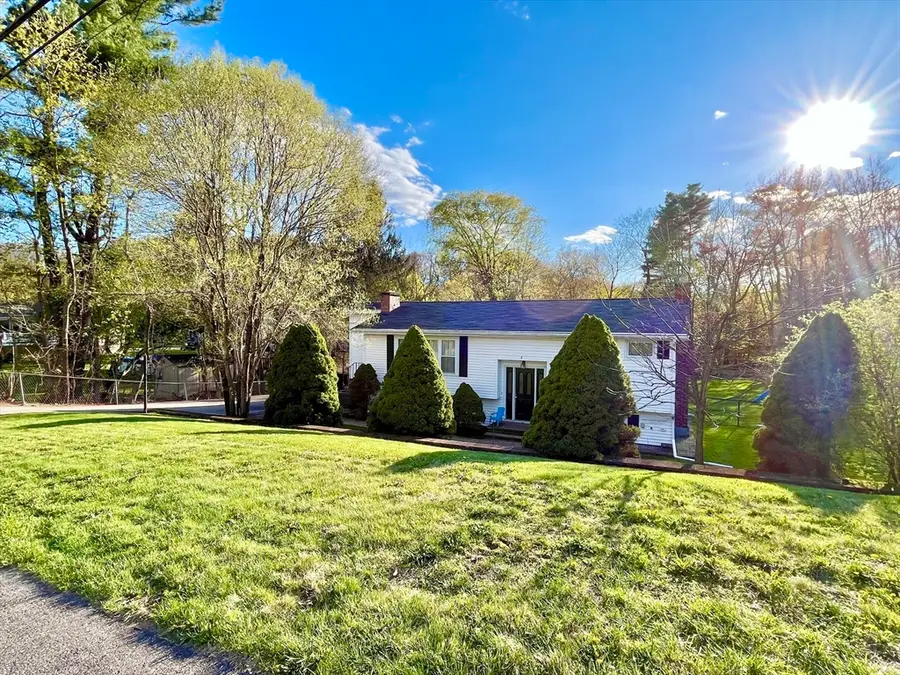 4 Richardson Rd, Hudson, MA 01749 - #2