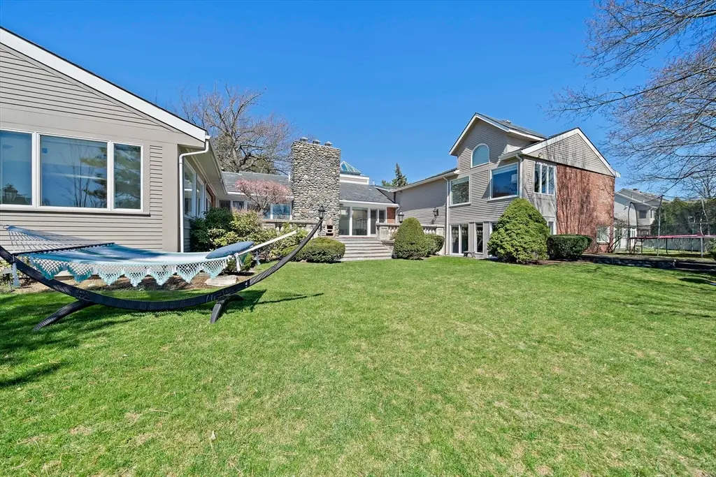 20 Montrose St, Newton, MA 02458 - #1
