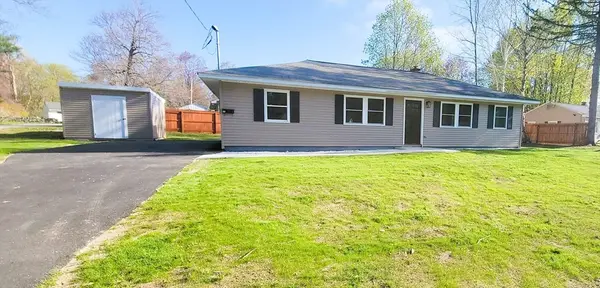 14 Deer Pond Dr, Leicester, MA 01524