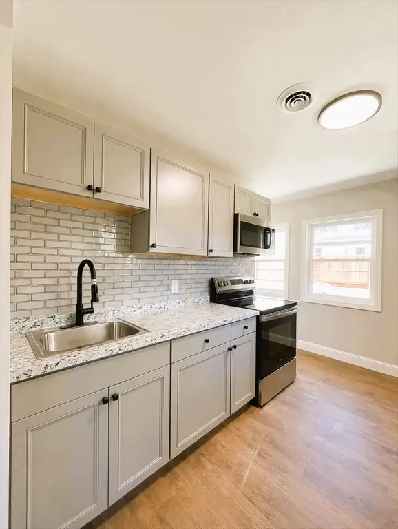 14 Deer Pond Dr, Leicester, MA 01524 - #3