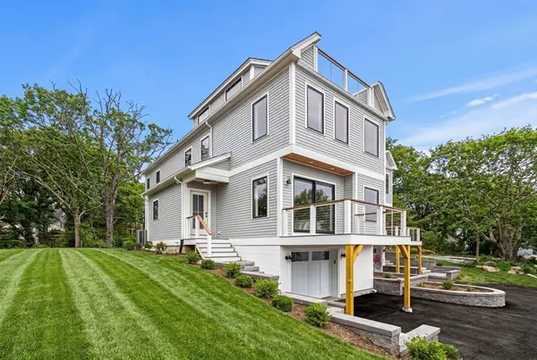 18R Starknaught Heights #A, Gloucester, MA 01930