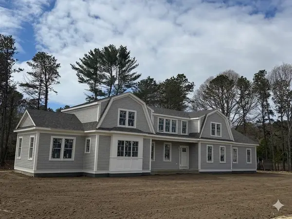 14 Herring Gull Rd, Mashpee, MA 02648