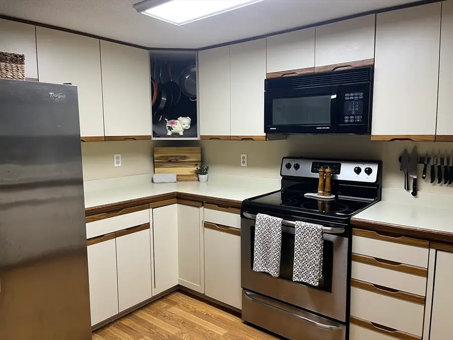 4 Herbert Dr #B, Sutton, MA 01590 - #3