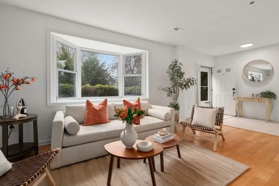 110 Coolidge Hill Rd #2, Watertown, MA 02472 - #3