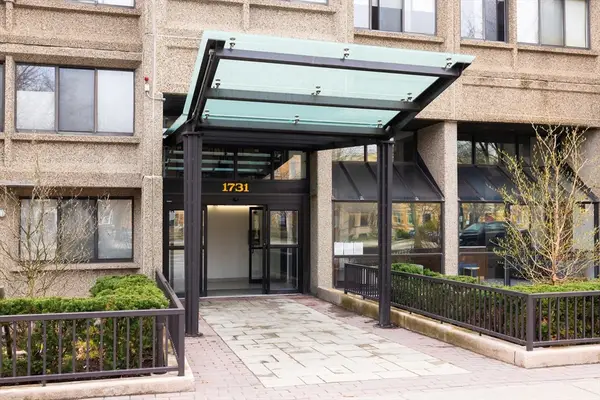 1731 Beacon St #402, Brookline, MA 02445