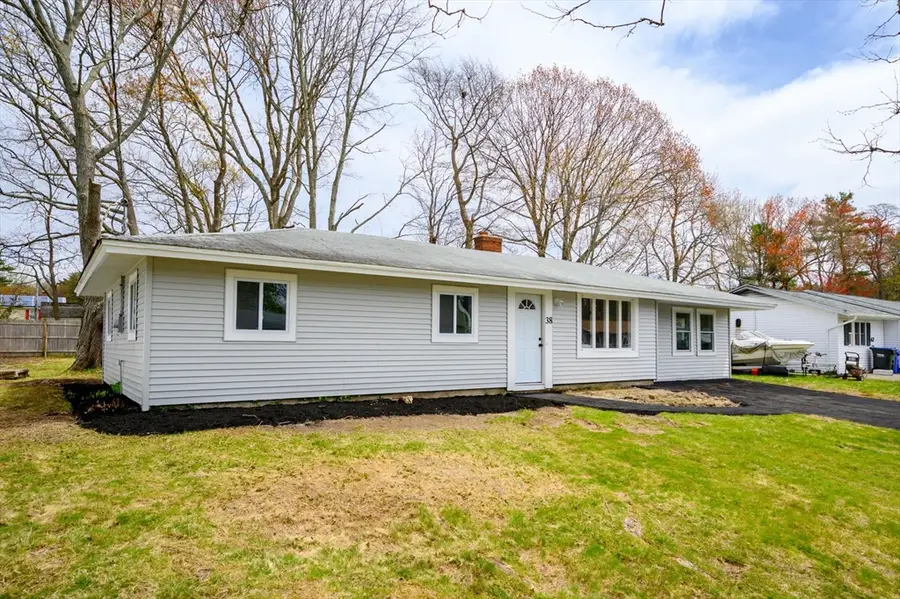 38 Marion St, Holbrook, MA 02343 - #3