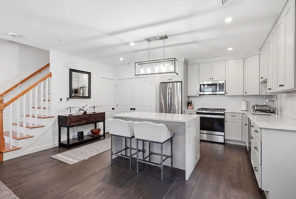 910 Saratoga St #20, Boston, MA 02128 - #1