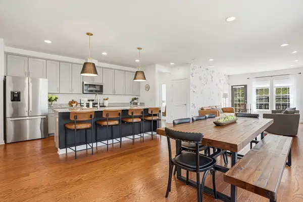 8 Jackson Dr #8, Upton, MA 01568