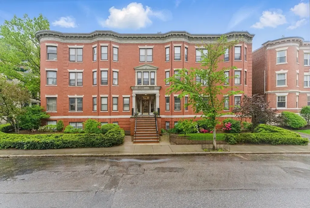 16 Garrison Rd #7, Brookline, MA 02445 - #1
