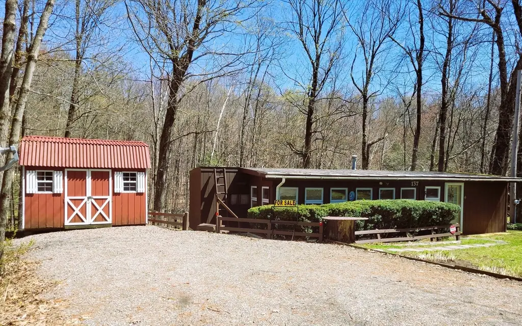 137 Sherwood Dr, Becket, MA 01223 - #1