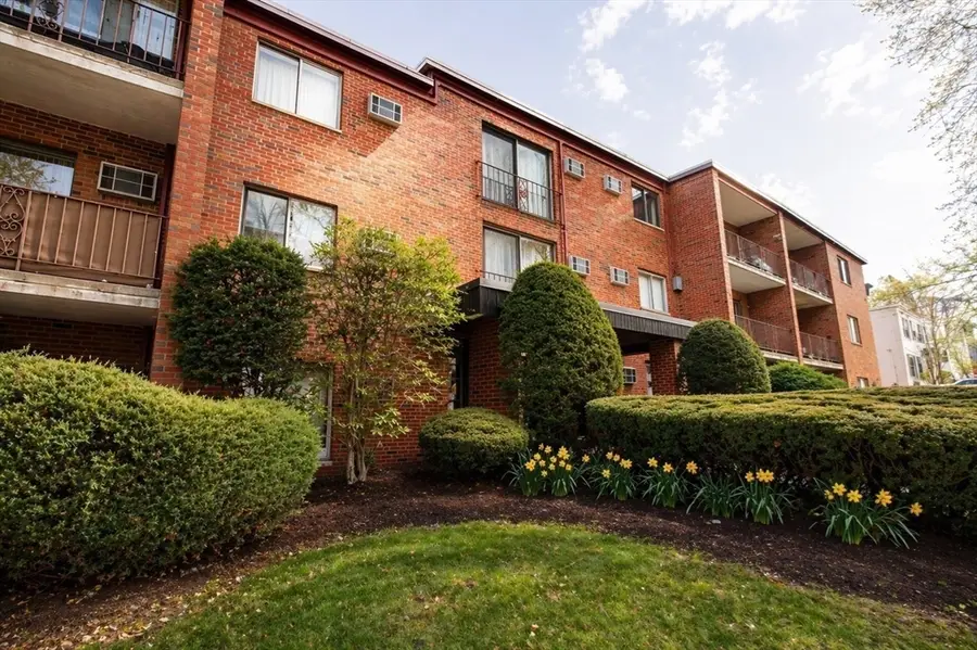 33 Paul St #24, Newton, MA 02459 - #2