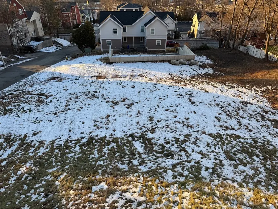 21 Perkins St, Worcester, MA 01605 - #3