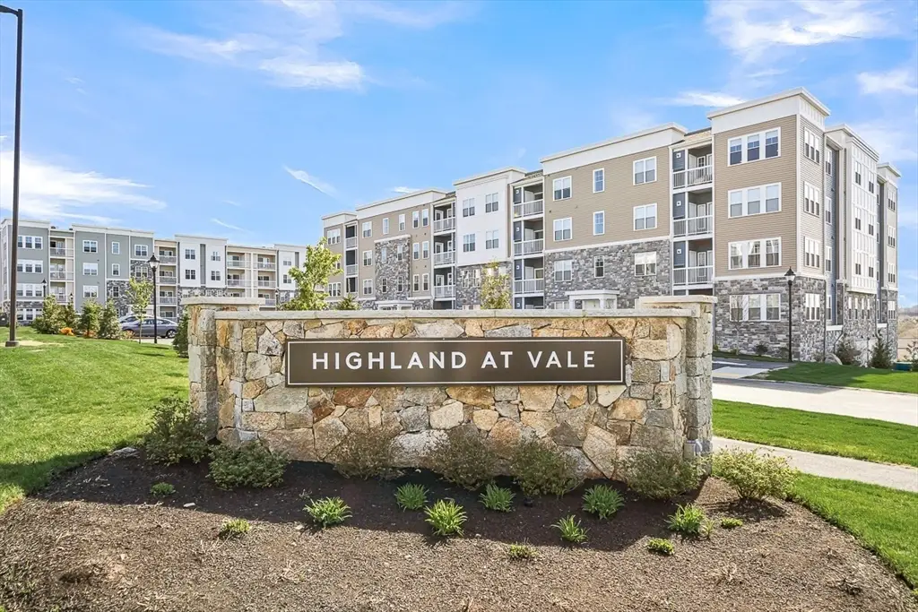 2 Stratton Dr #307, Woburn, MA 01801 - #1