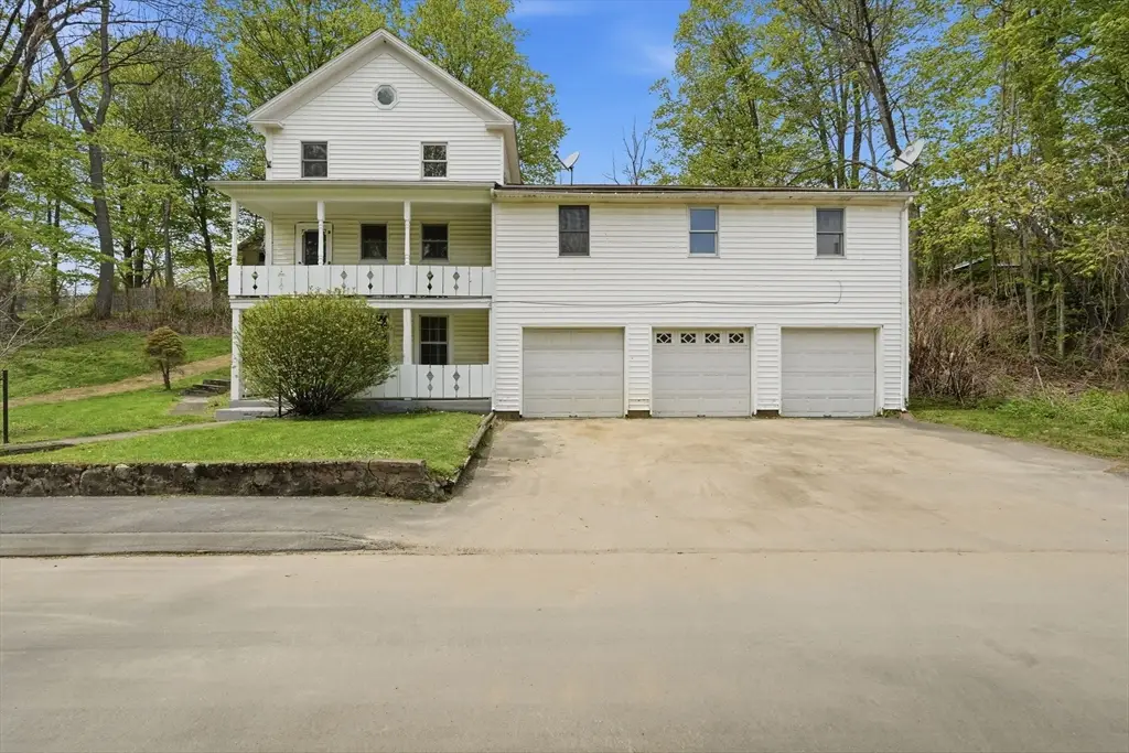 10 Crescent St, Huntington, MA 01050 - #1