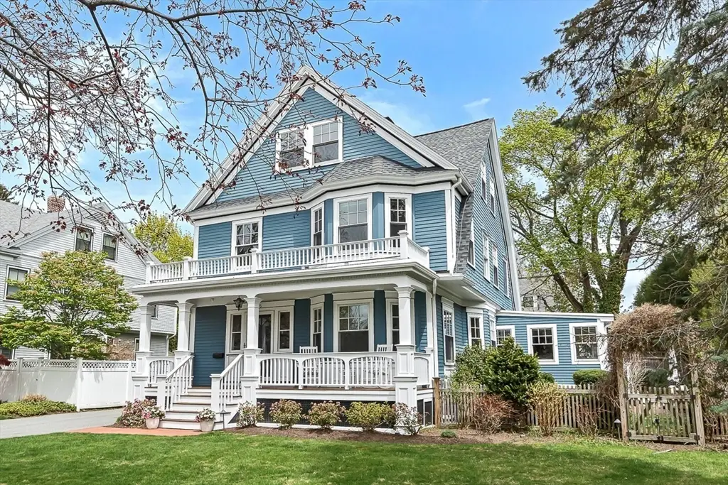 15 Yale St, Winchester, MA 01890 - #1