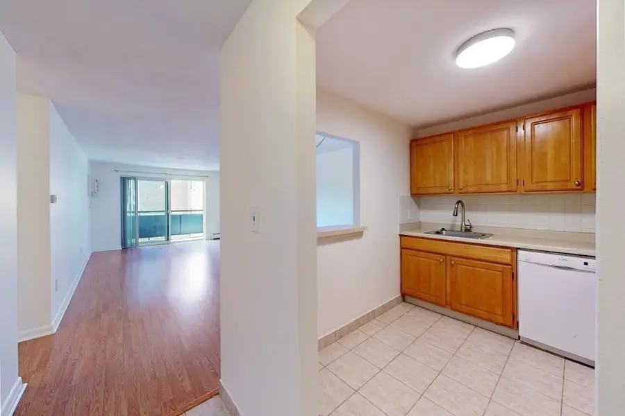 32 Whites Ave #D22, Watertown, MA 02472 - #3
